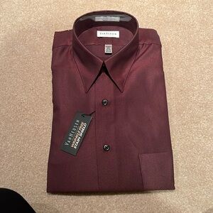 Men’s Van Heusen dress shirt in burgundy